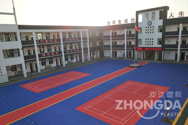 懸浮拼接地板的優(yōu)勢(shì)有哪些？
